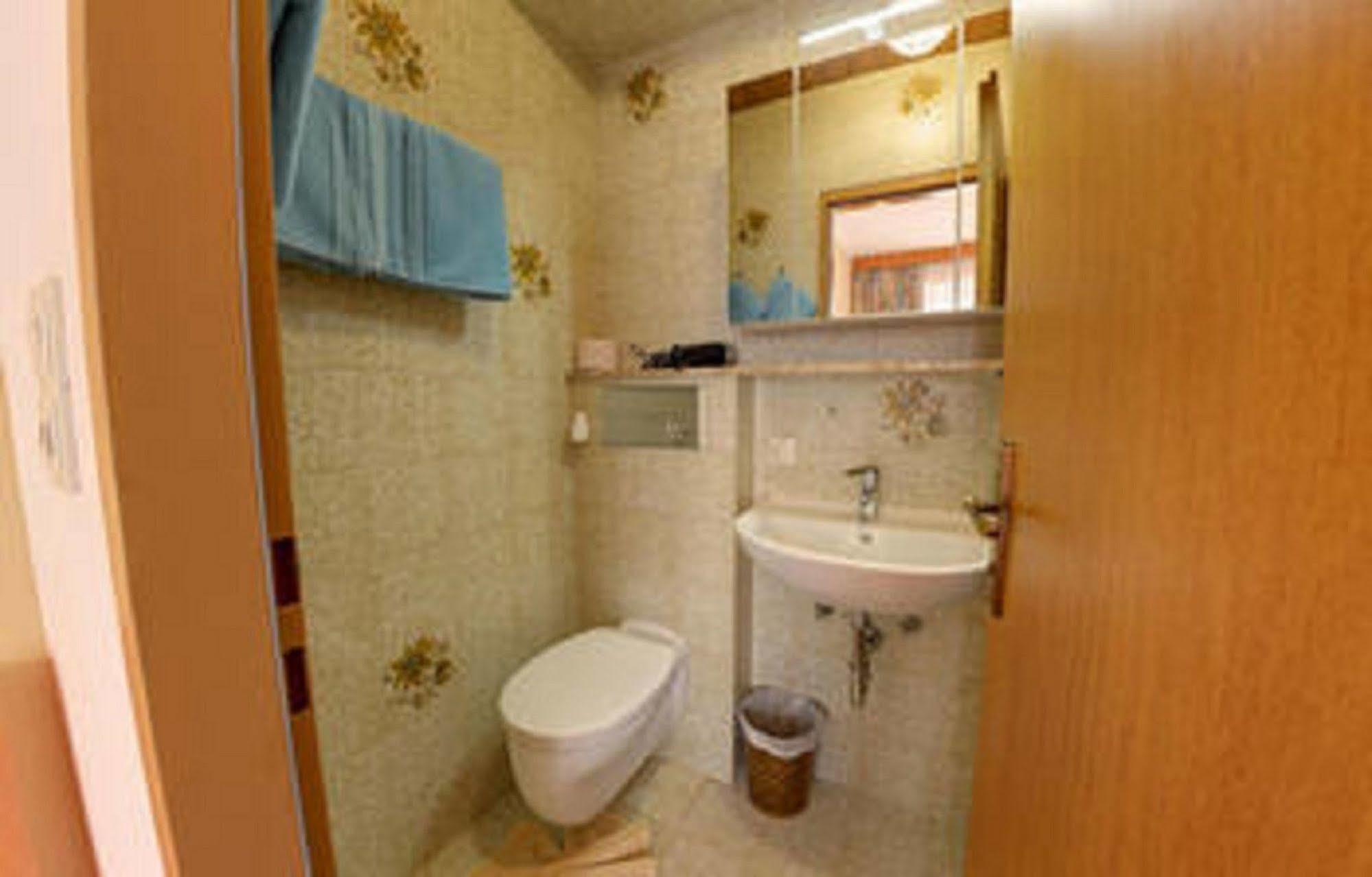 Fruehstueckspension Haus Golker Seeboden Extérieur photo